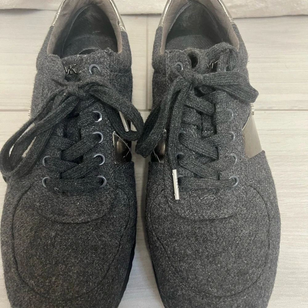 NEW Michael Kors Allie Trainer‎ Charcoal Flannel & Metallic Sneaker Sz 10